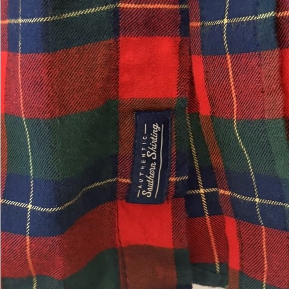 Crown & Ivy | Small | Men’s Button-Down Plaid Shirt - Picture 4 of 4